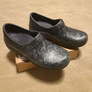 🖤 Crocs Work Wear Clogs